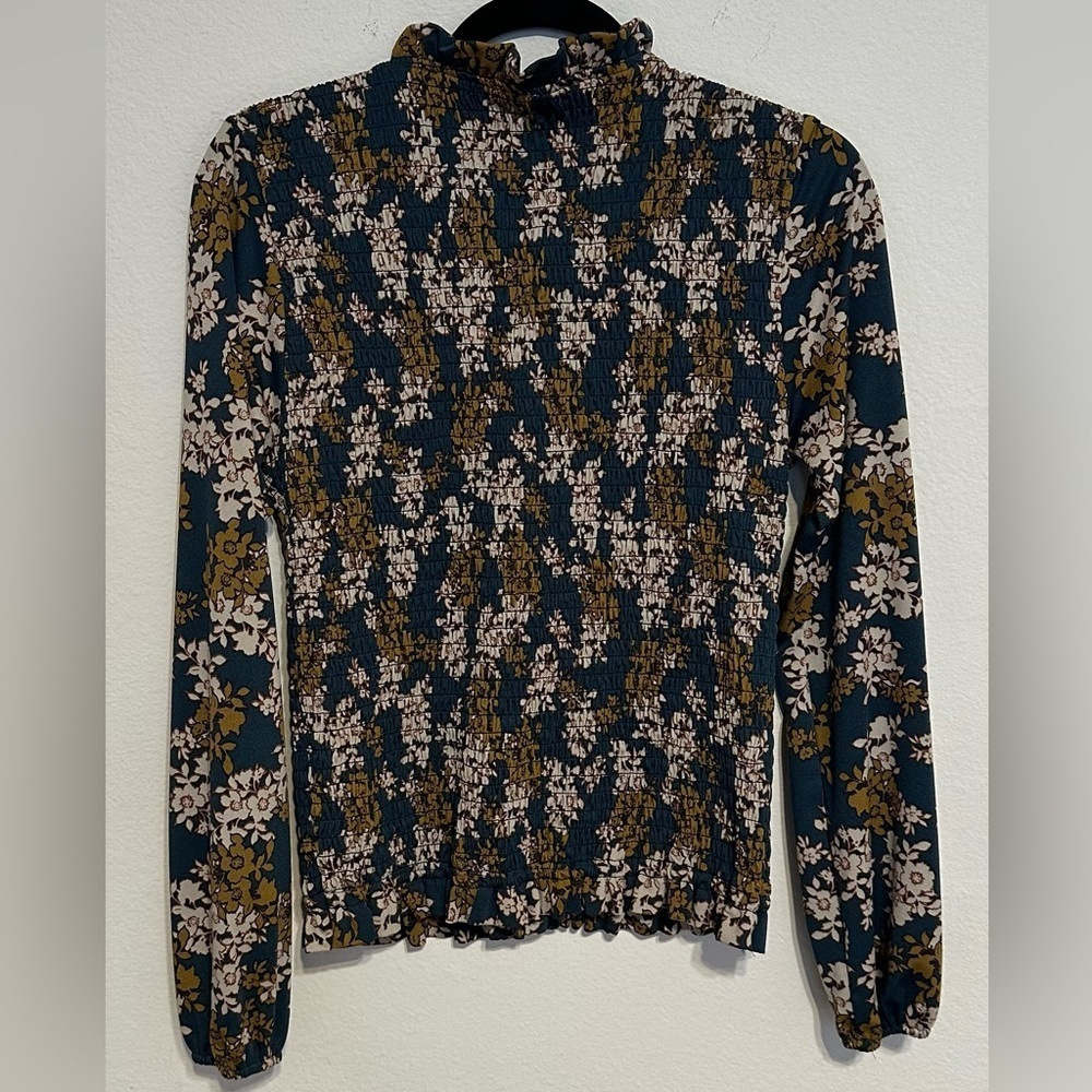 Gimmicks by BKE Floral Smocked Blouse in Teal and Brown - Picture 6 of 16